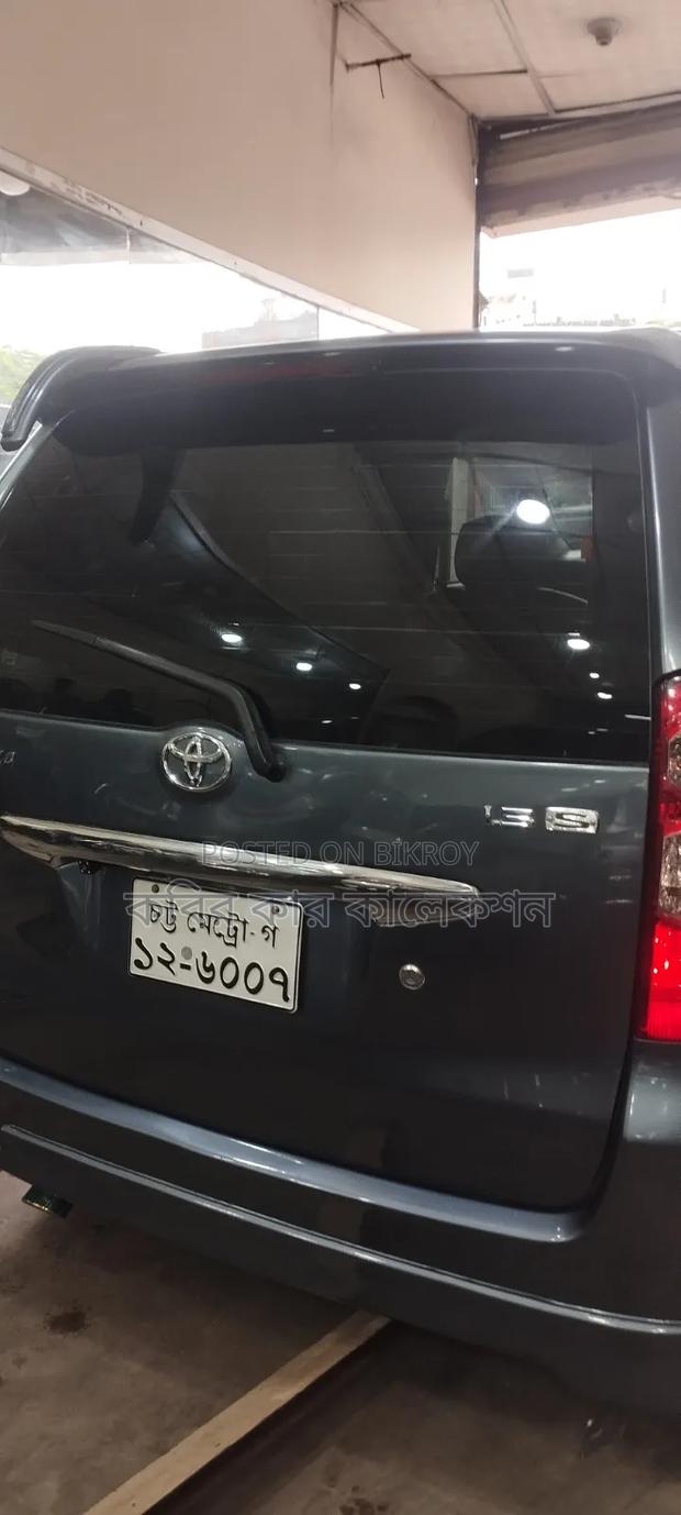 Toyota Avanza 2010 Gray