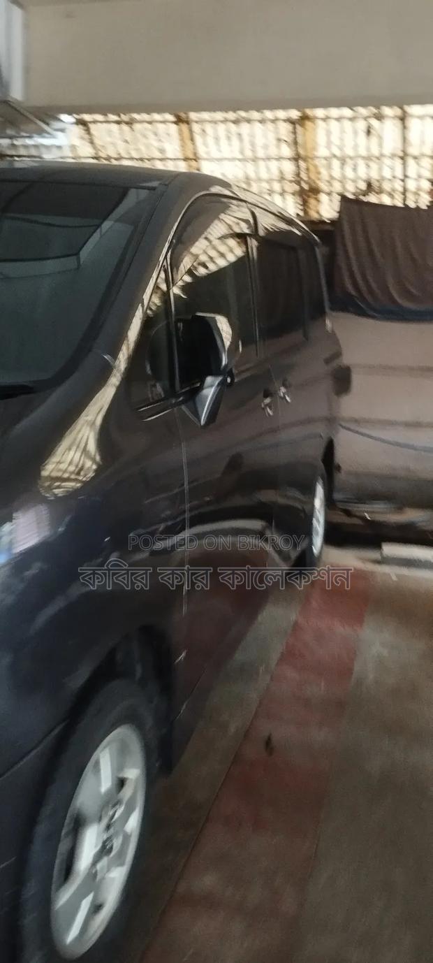 Toyota Noah 2013 Gray