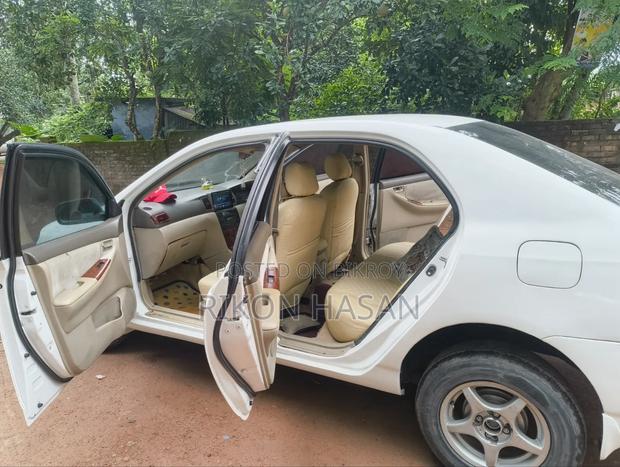 Toyota Corolla 2001 Off White