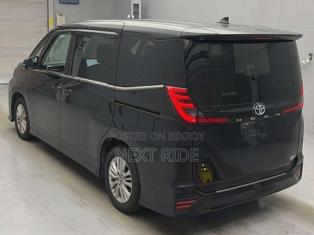 Toyota Noah 2022 Black