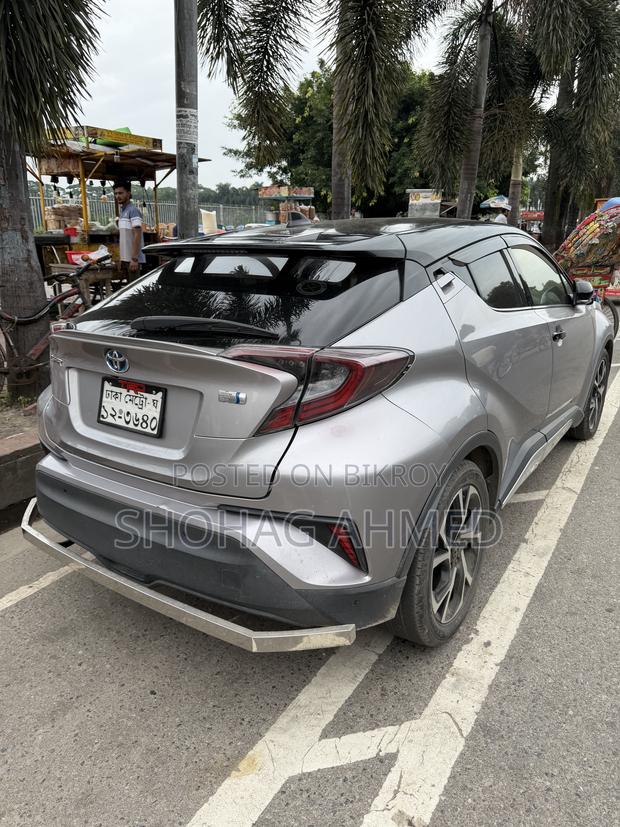 Toyota C-HR 2017 Gray