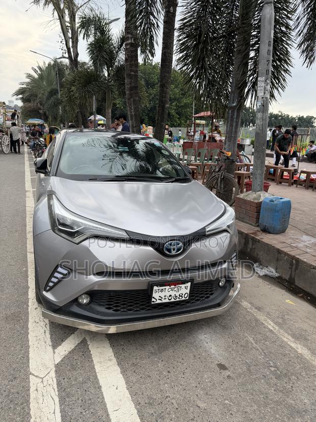Toyota C-HR 2017 Gray
