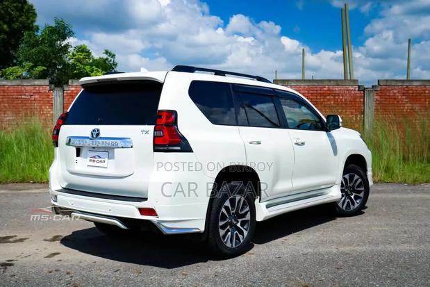 Toyota Land Cruiser Prado 2.7 2023 Pearl