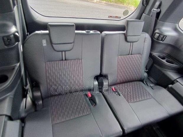 Toyota Noah 2022 Red