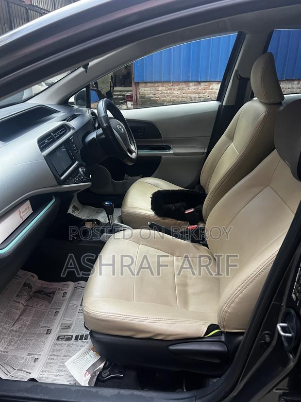 Toyota Aqua 2012 Gray