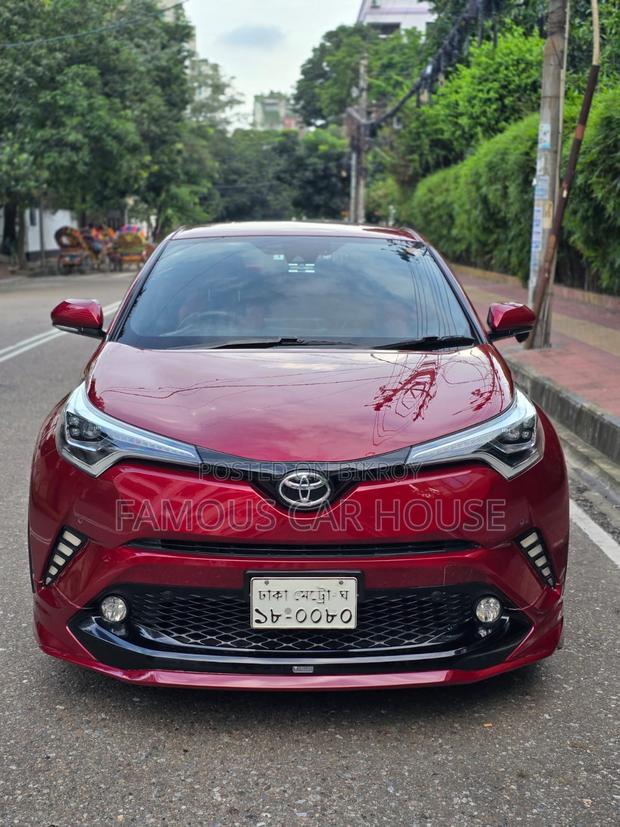Toyota C-Hr 2017 Maroon
