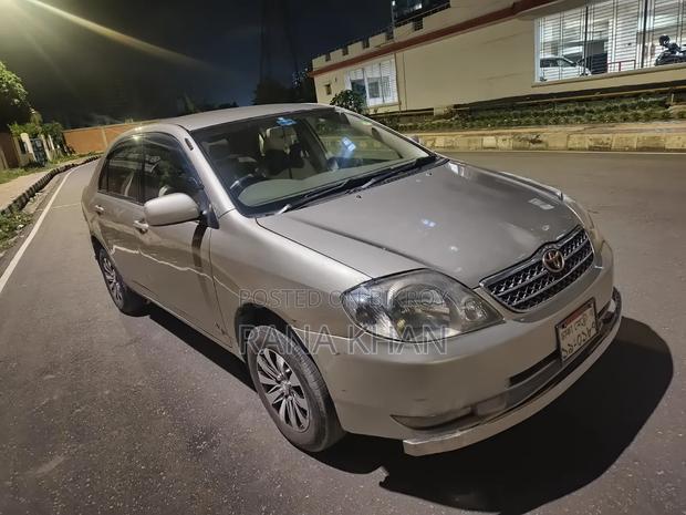 Toyota Corolla 2002 Gold