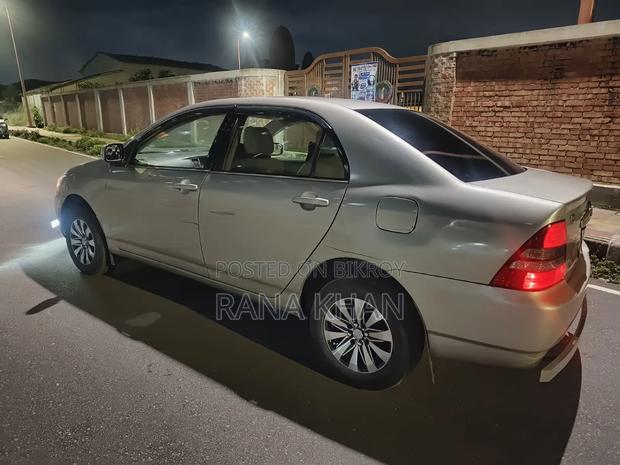 Toyota Corolla 2002 Gold