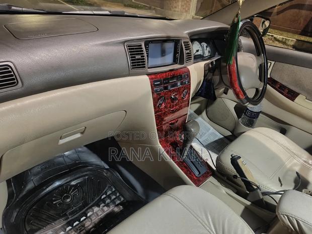 Toyota Corolla 2002 Gold