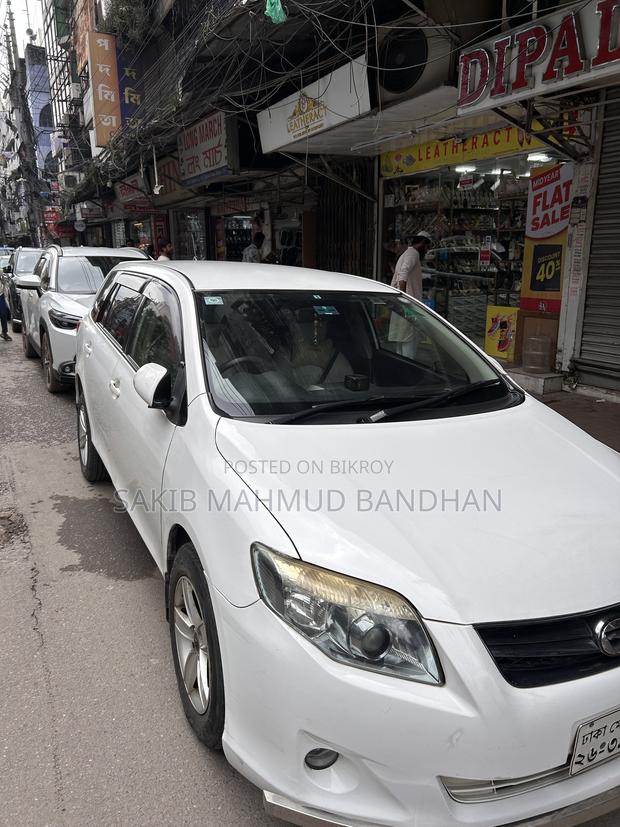Toyota Corolla Fielder 2011 Pearl