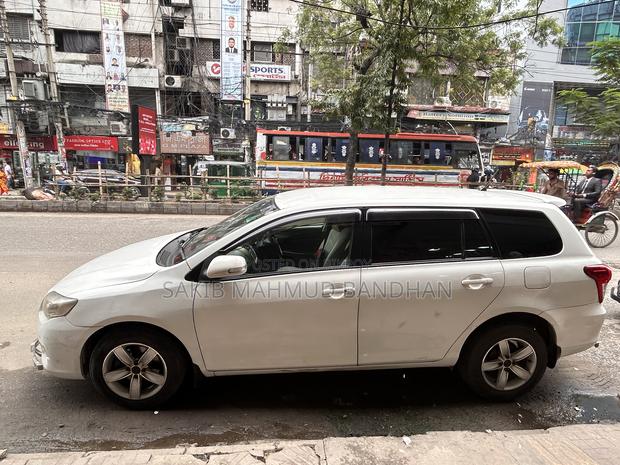 Toyota Corolla Fielder 2011 Pearl