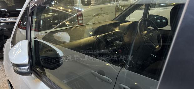 Toyota Noah 2021 Pearl