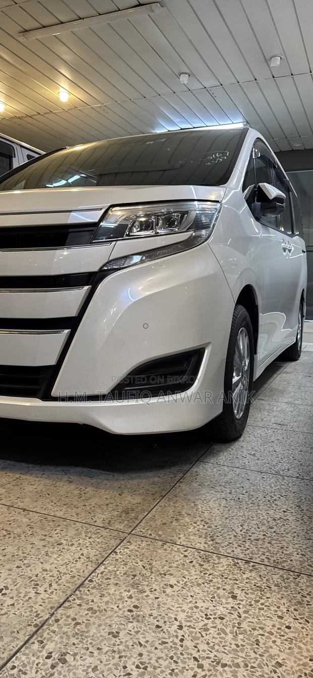 Toyota Noah 2021 Pearl