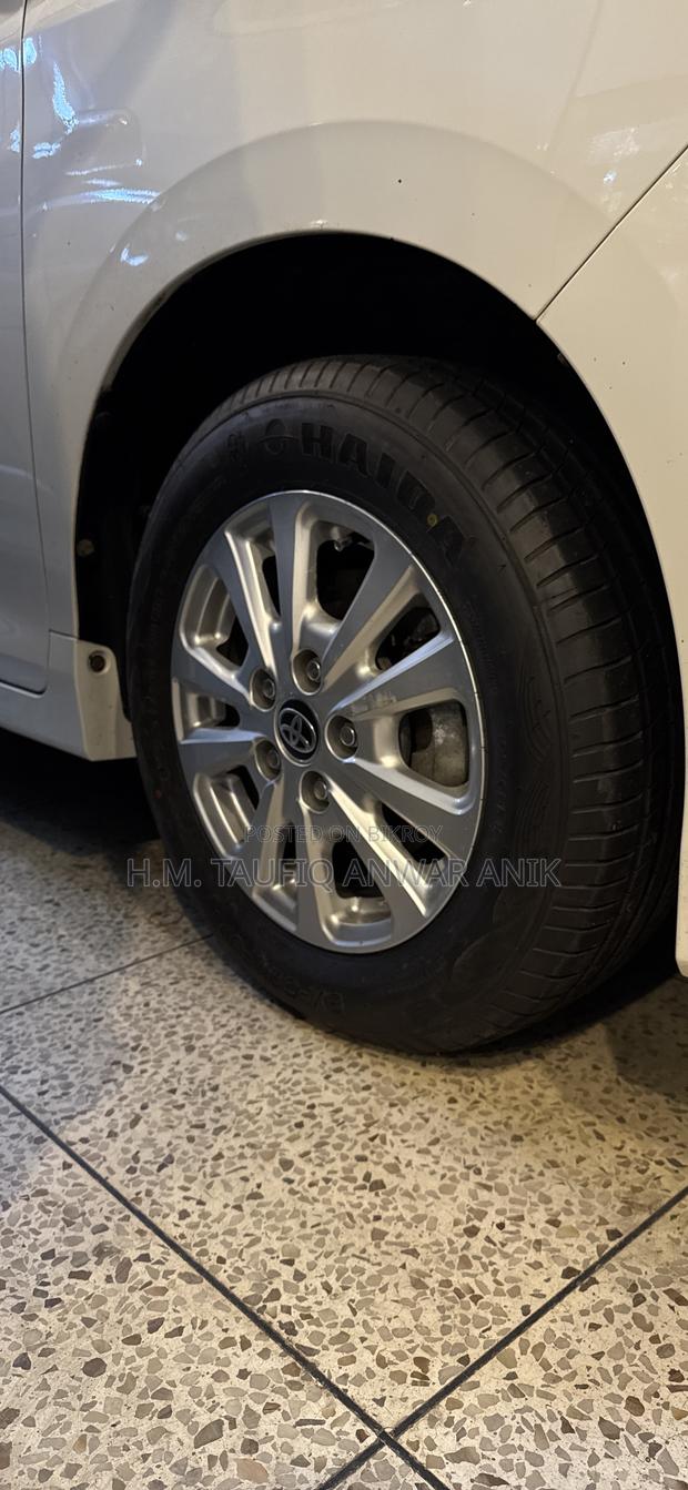 Toyota Noah 2021 Pearl