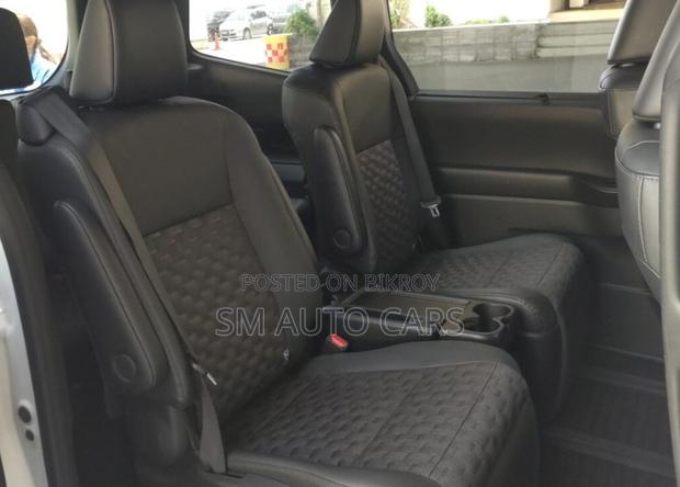 Toyota Voxy Hybrid S-Z 2WD 7-Seater 2022 Pearl