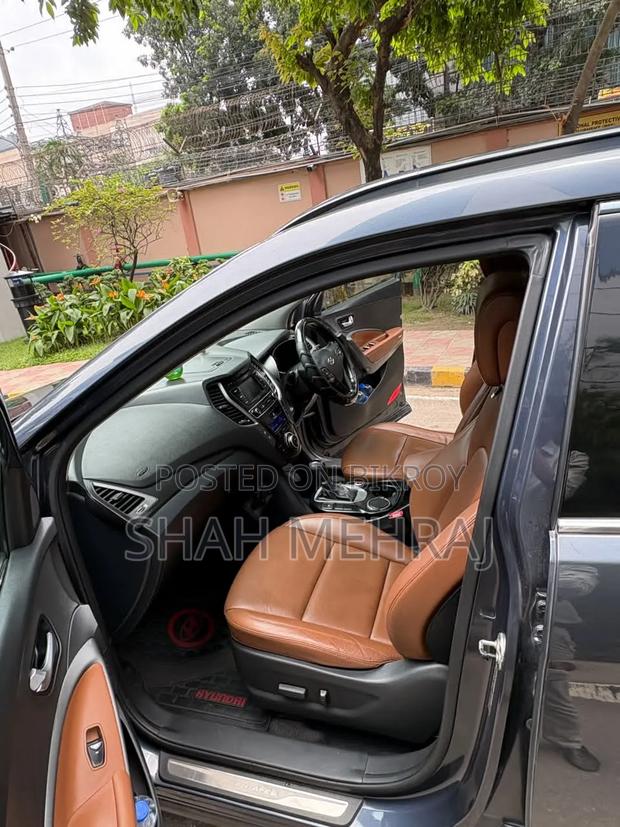 Hyundai Santa Fe 2017 Gray