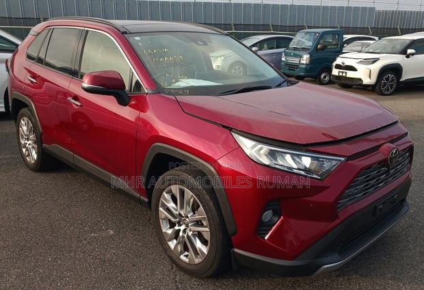 Toyota RAV4 2021 Red