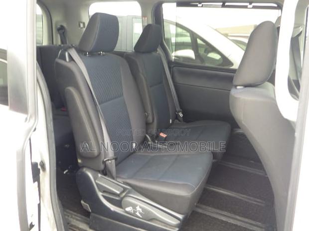 Toyota Noah 2021 Pearl