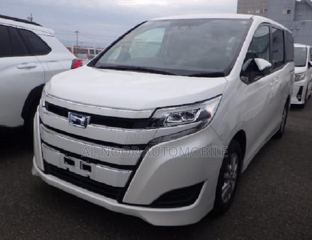 Toyota Noah 2021 Pearl