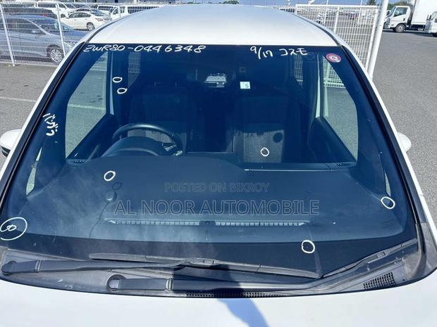 Toyota Noah 2021 Pearl