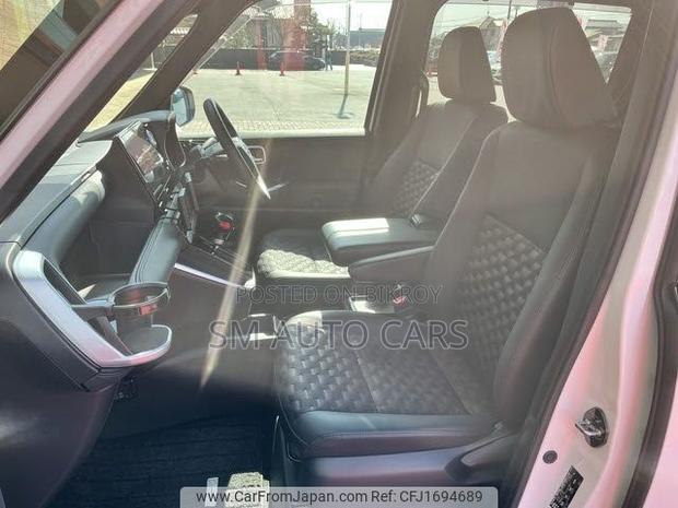 Toyota Voxy Hybrid S-Z 2WD 7-Seater 2023 Pearl