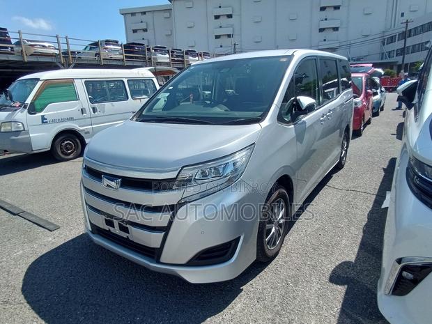 Toyota Noah 1.8 FWD Hybrid (7 Seater) 2021 Silver
