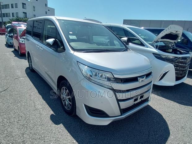 Toyota Noah 1.8 FWD Hybrid (7 Seater) 2021 Silver