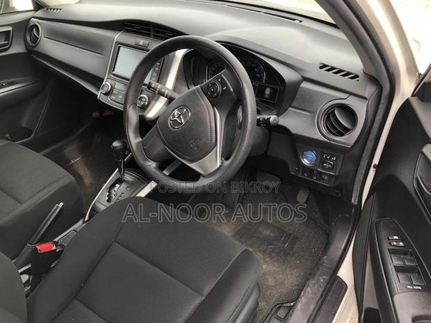 Toyota Corolla Fielder 1.5 Hybrid FWD 2021 White