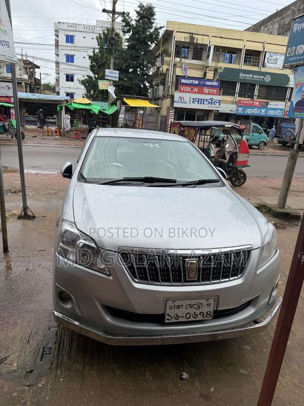 Toyota Premio 2012 Silver