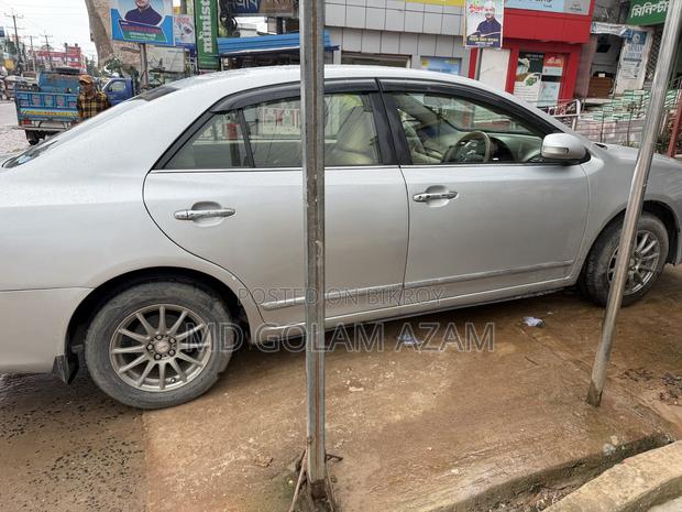 Toyota Premio 2012 Silver