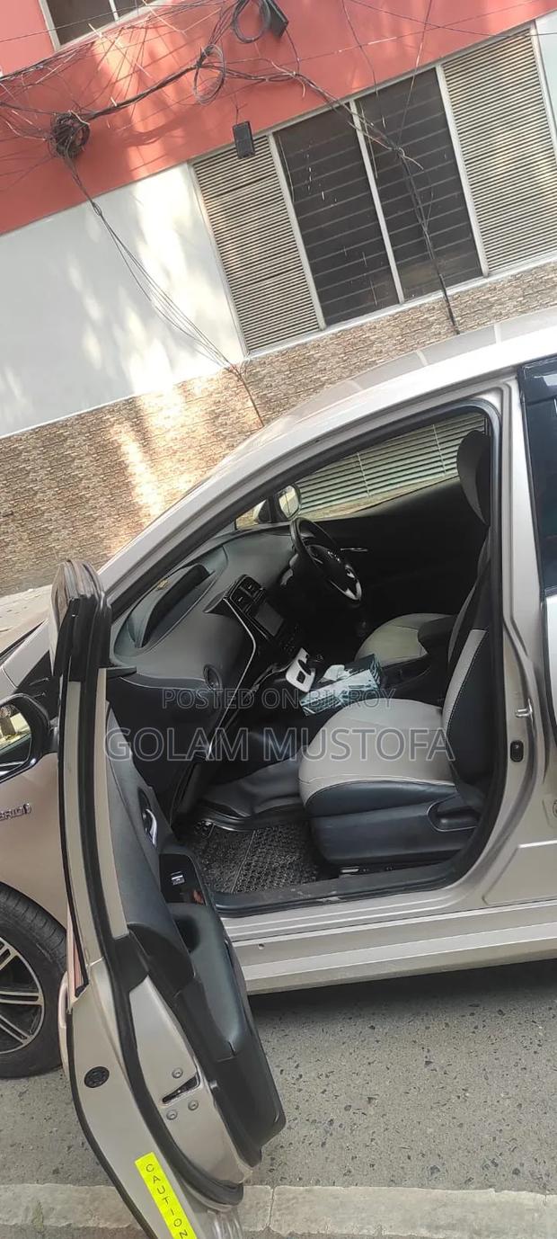 Toyota Prius 2017