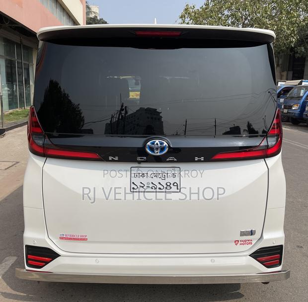 Toyota Noah 2023 Pearl