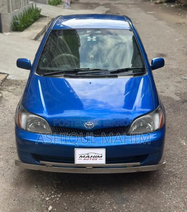 Toyota Platz 2000 Blue