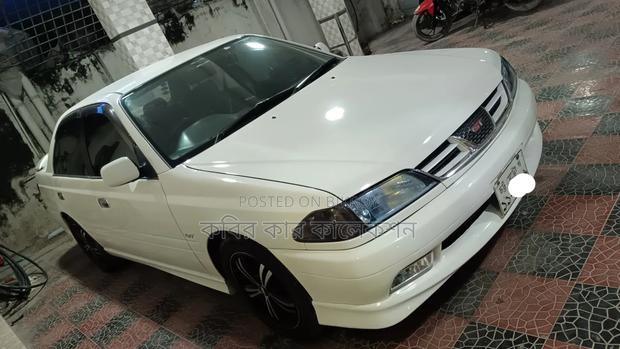 Toyota Carina 2001 Pearl