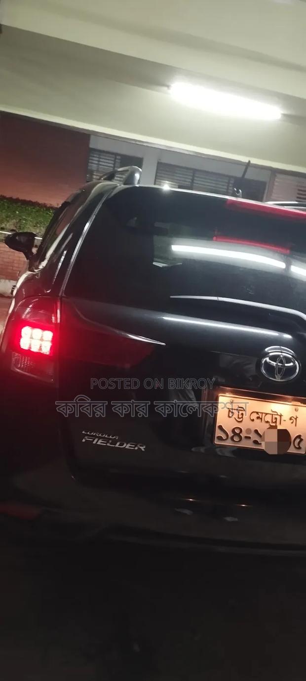 Toyota Corolla Fielder 2017 Black