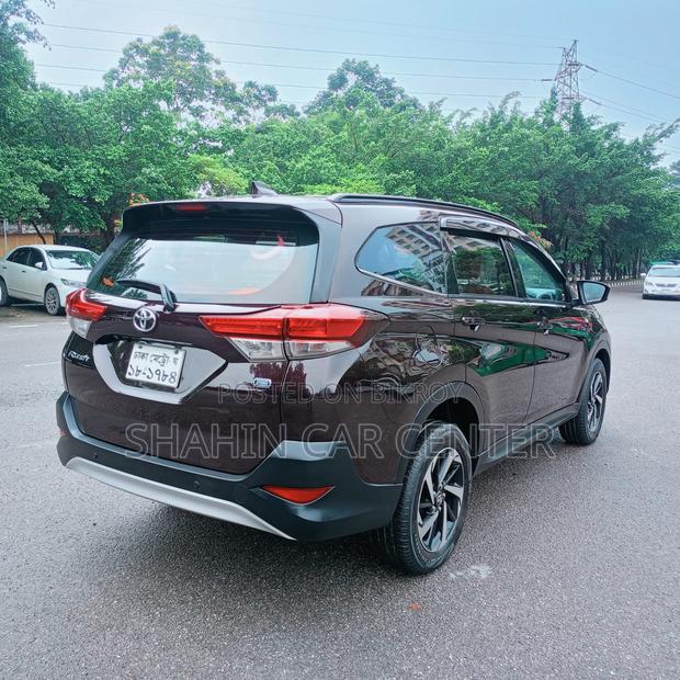 Toyota Rush 1.5 AWD 2018 Maroon