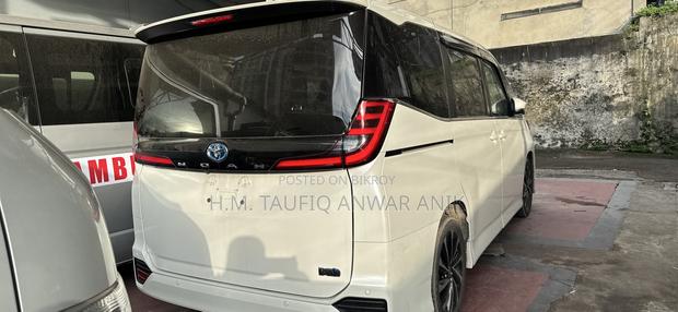 Toyota Noah 2022 Pearl