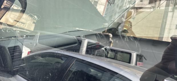 Toyota Grand HiAce 2002 Silver