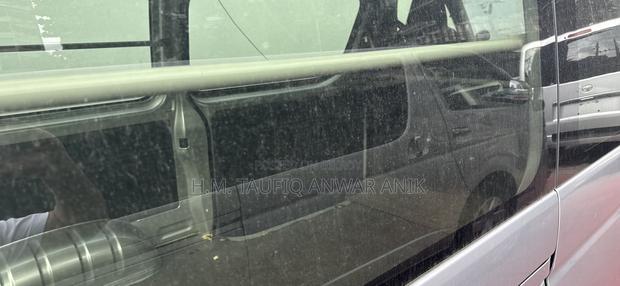 Toyota Grand HiAce 2002 Silver