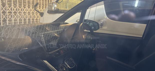 Toyota Voxy 2022 Pearl