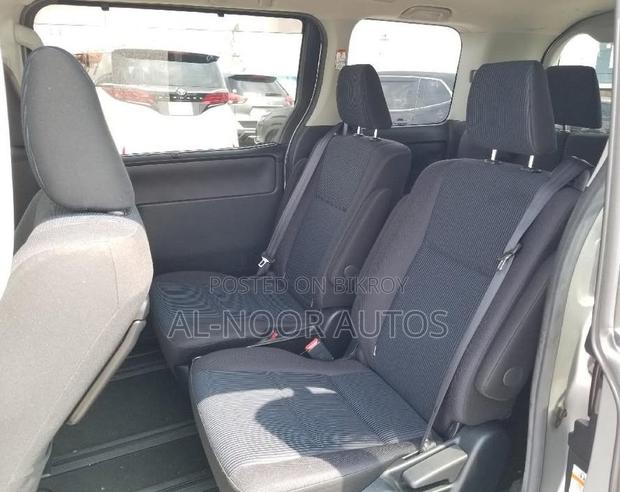 Toyota Noah 1.8 FWD Hybrid (7 Seater) 2021 Silver