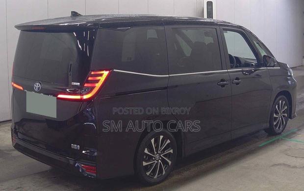 Toyota Noah 2022 Black