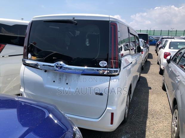 Toyota Noah 2021 Pearl