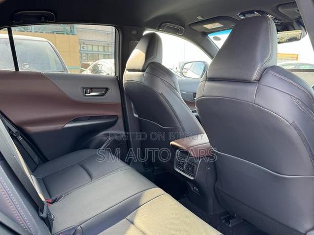 Toyota Noah 2021 Red