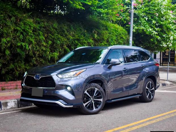 Toyota Highlander Platinum 2022 Gray