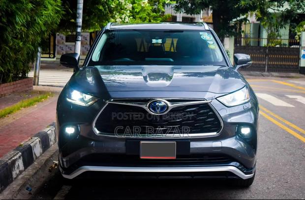 Toyota Highlander Platinum 2022 Gray