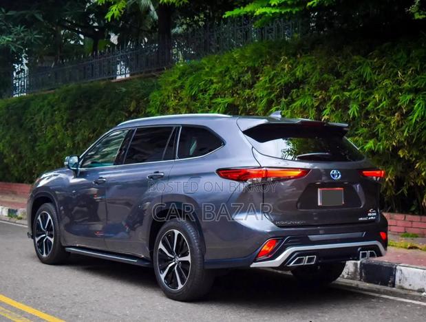 Toyota Highlander Platinum 2022 Gray