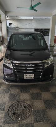 Toyota Noah 2016 Maroon for sale