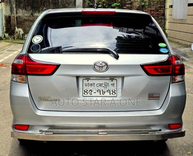 Toyota Corolla Fielder 1.5 Petrol AWD 2016 Silver