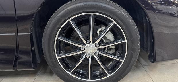 Toyota Sienta 1.5 AWD (6-Seater) 2018 Purple